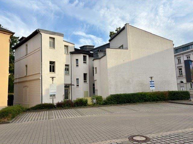 Thumbnail-Attraktiver Gewerberaum in Altenburg - ideal für Büro, Praxis, Schulung