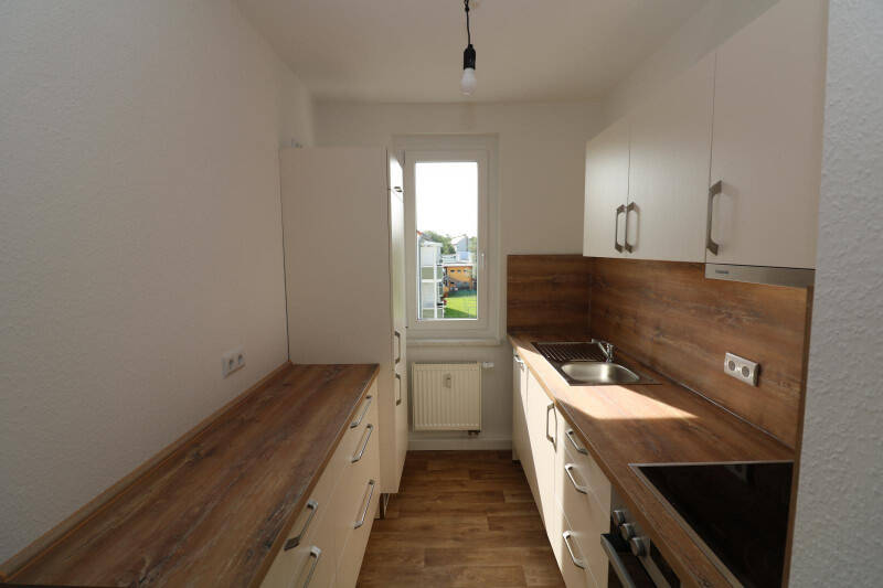 Thumbnail-Gerichts-Saal...neu sanierte 2-RW mit Einbauküche & Wanne!!!