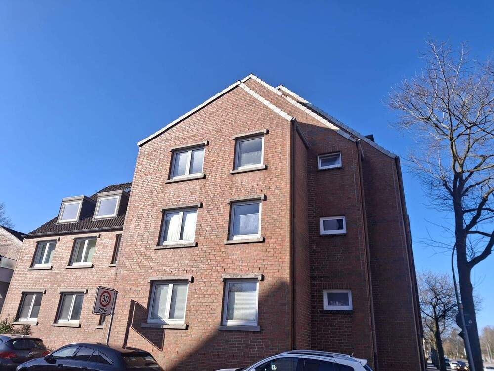 Thumbnail-Renovierte 3 ZKB im 2.OG in Wulsdorf Gärtnerstraße 2a zu vermieten !