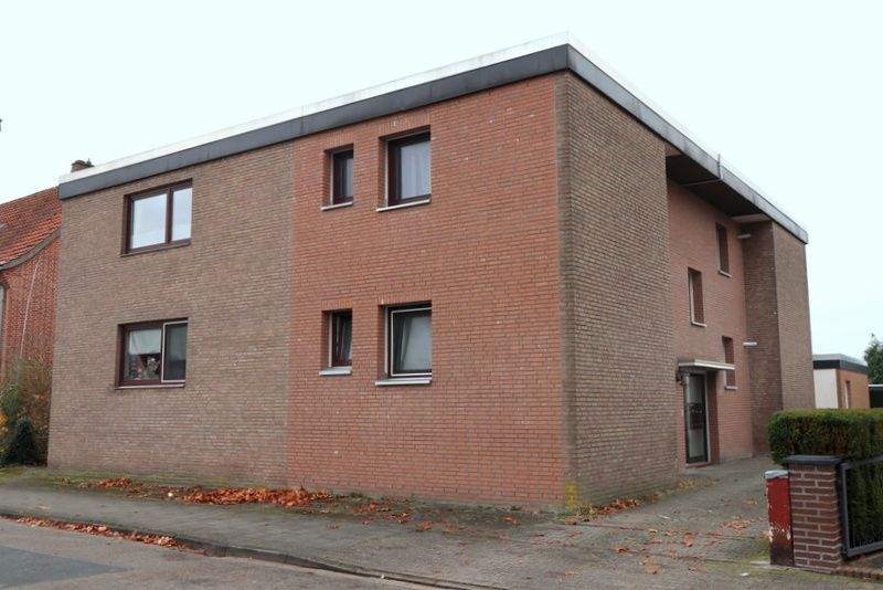 Thumbnail-3-Zimmer-Wohnung im Hochparterre mit Einbauküche, Loggia, Gartenanteil und Stellplatz!