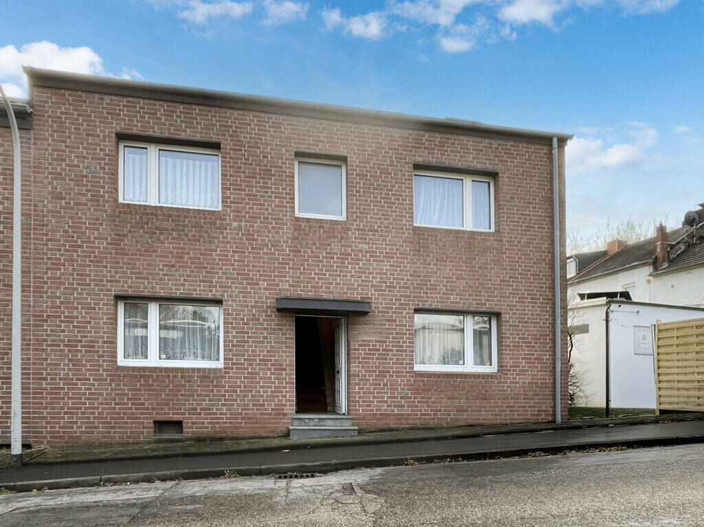 Thumbnail-Renovierungsbedürftiges Einfamilienhaus mit Südgrundstück am Fuße des Wurmtals