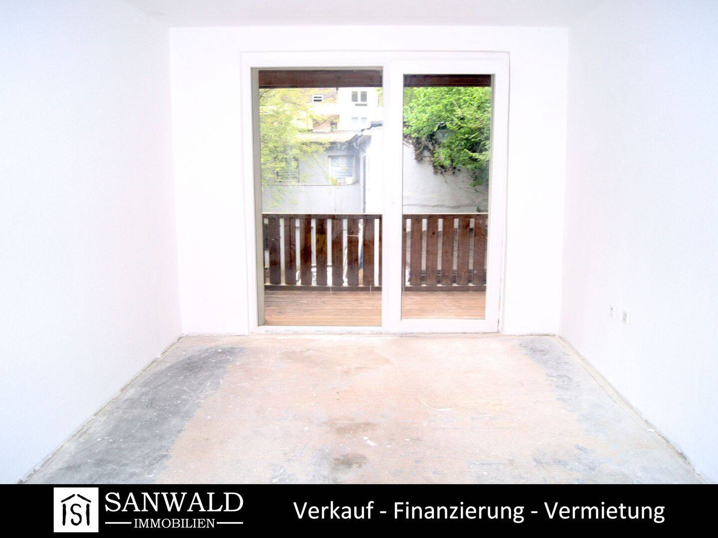 Thumbnail-Renovierte 2,5 Zimmer Wohnung mit wundervollem Balkon
