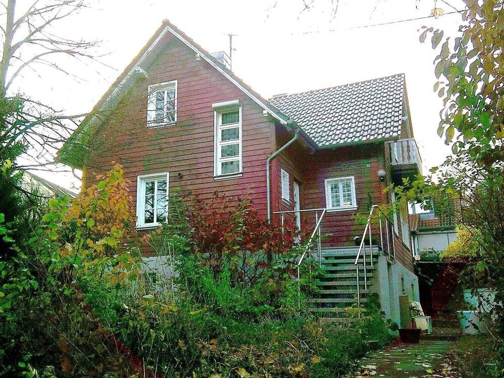 Thumbnail-Einfamilienhaus mit Charme in Saarbrücker Stadtteil zu verkaufen!