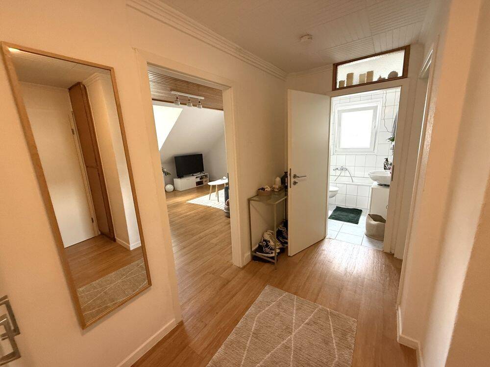 Thumbnail-Perfekte Singlewohnung in Buer mit stilvoller Einbauküche | ca. 45 m² gemütliche Dachgeschosswohnung