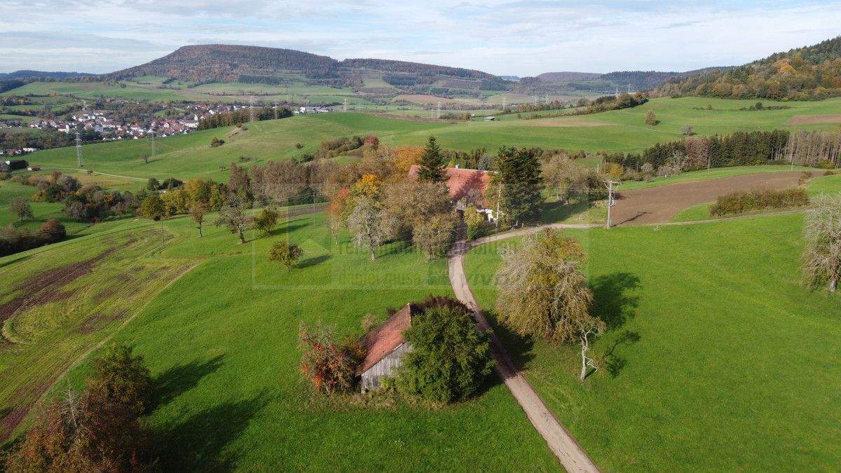 Thumbnail-Historischer Doppelbauernhof in traumhafter Alleinlage mit weitem Fernblick und außergewöhnlichem Entwicklungspotenzial !