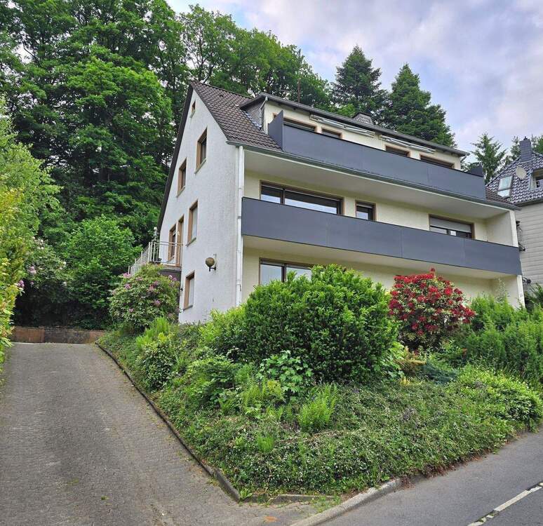 Thumbnail-Schönes MFH mit 3 vermieteten Wohnungen Lüdenscheid-Buckesfeld!!