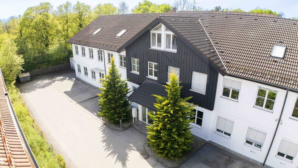 Thumbnail-Repräsentativer Unternehmensstandort bei München mit Produktions- und Büroflächen