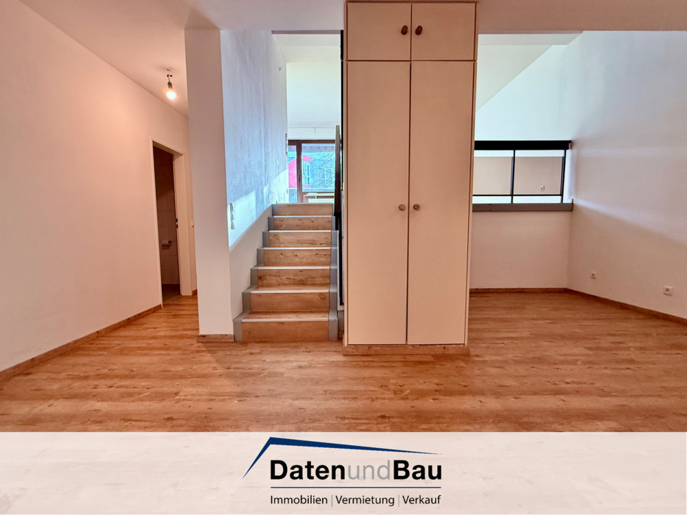 Thumbnail-Große 2 Zi.-Split-Level-Whg. auf 106 m², Balkon, EBK und TG-Stellplatz
