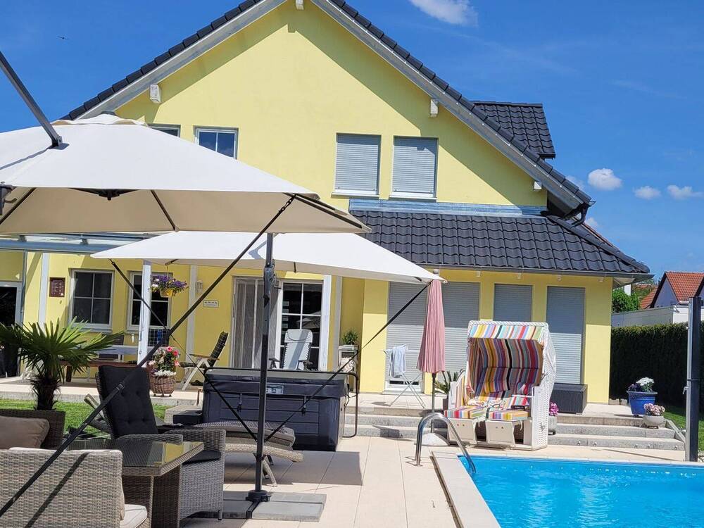 Thumbnail-Exquisites Einfamilienhaus mit Pool und imposanten Garten in Türkheim – Luxuriöses Wohnen im maleris