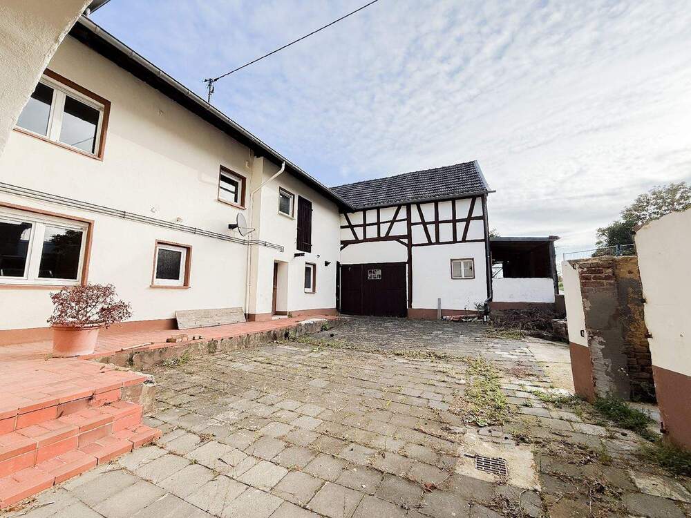 Thumbnail-Sanierungsbedürftiges Natur-Idyll in ruhiger Lage von Grafschaft-Karweiler!