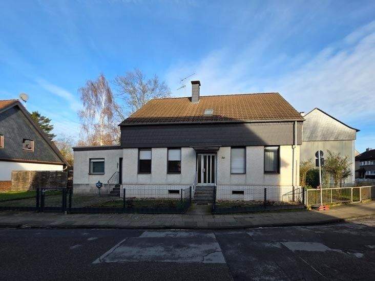 Thumbnail-Freistehendes Ein- bis Zweifamilienhaus in beliebter Lage von Alstaden in direkter Nähe zur Ruhr und Ruhrpark