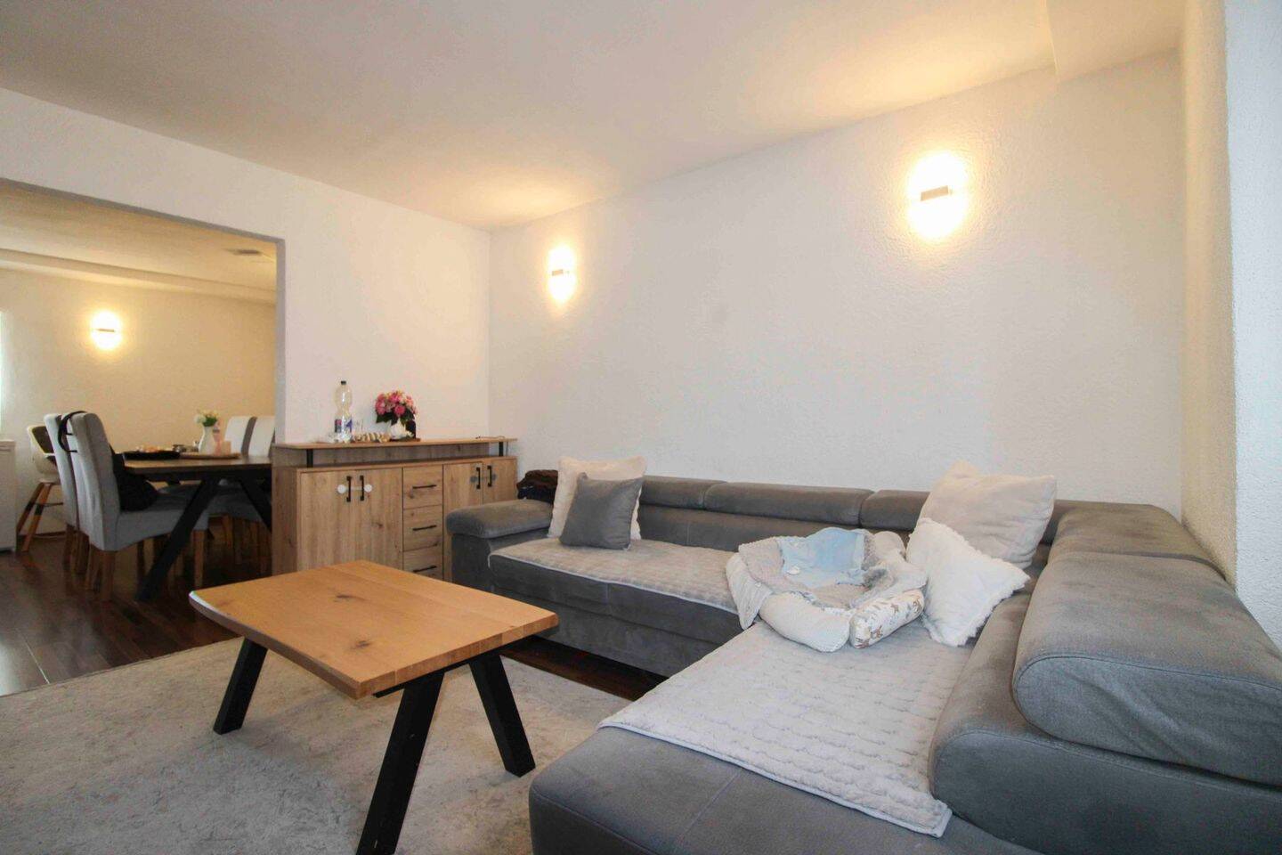 Thumbnail-Kernsanierte Doppelhaushälfte inklusive Garage