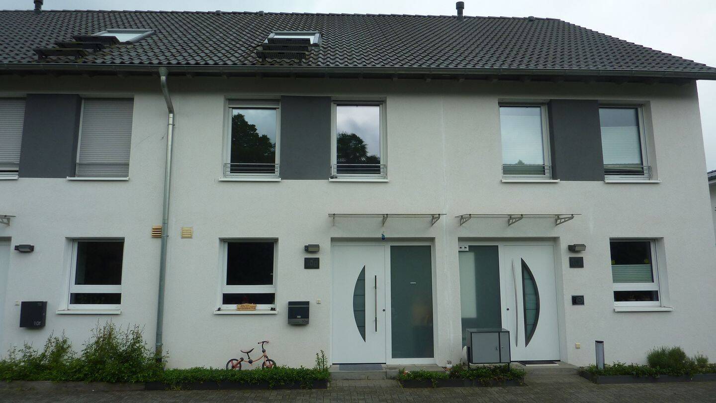 Thumbnail-Modernes, KWF70, Mittelreihenhaus mit Garten
