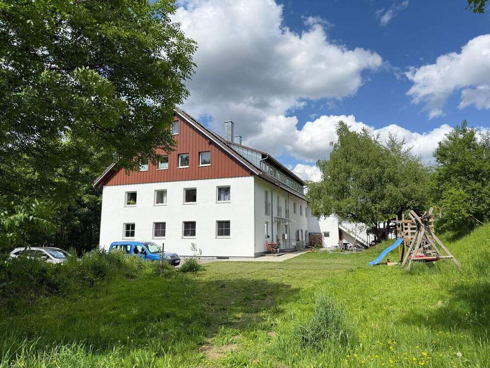 Thumbnail-9-Familienhaus mit einem Entwicklungsgrundstück-Projektpotenzial in Kaufbeuren zu verkaufen