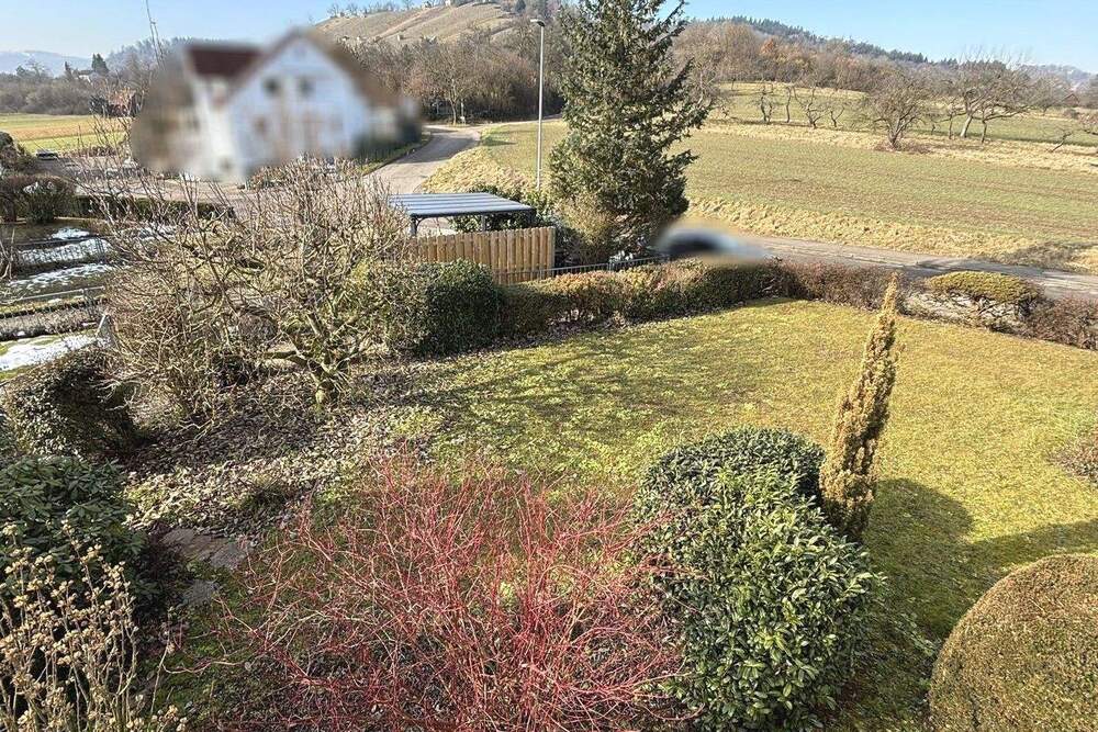 Thumbnail-Reiheneckhaus in sonniger Ortsrandlage mit schönem Grundstück