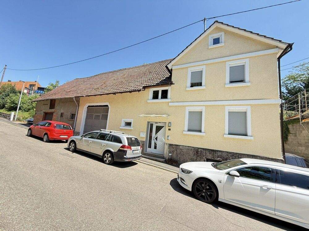 Thumbnail-Einfamilienhaus mit großem Grundstück in Massenbach