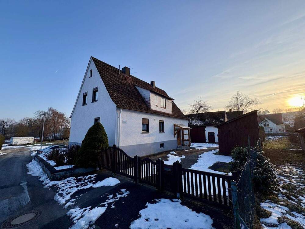 Thumbnail-Klassisches Einfamilienhaus mit Raum für Ihre Wohnideen