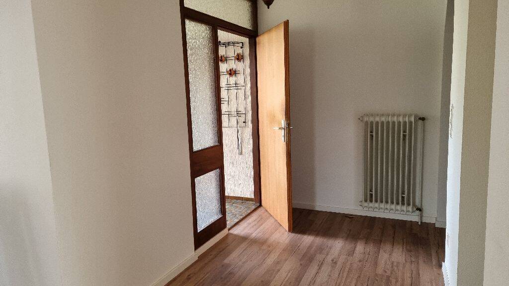 Thumbnail-Einfamilienhaus in begehrter Lage mit großzügigem Südhang-Grundstück