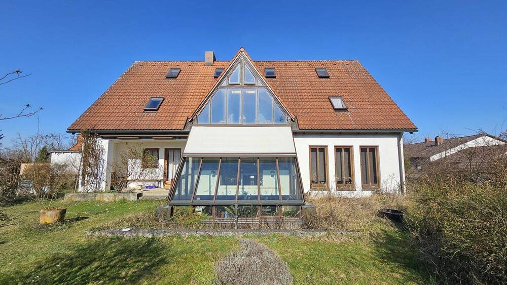 Thumbnail-Imposantes Haus in Landshut-Buchberg !