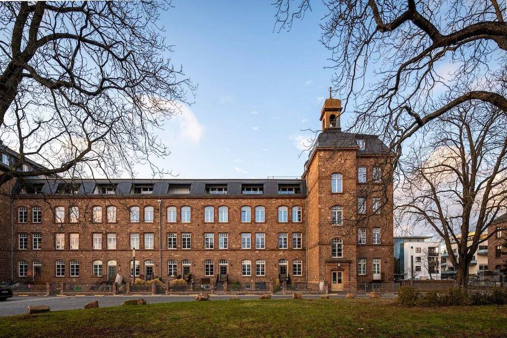 Thumbnail-Kasernenarchitektur neu interpretiert - großzügiges Wohnen im Turley-Quartier