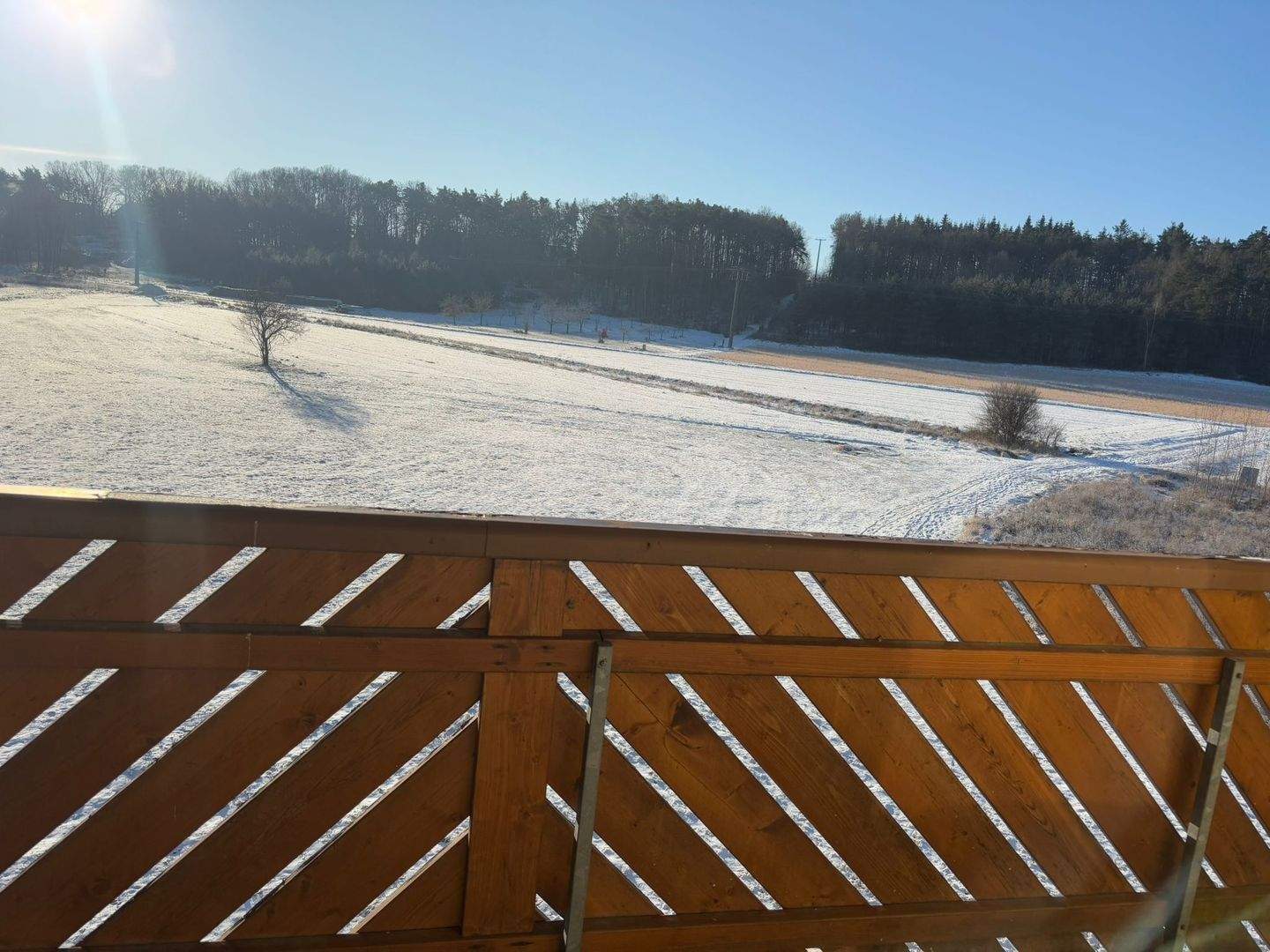 Thumbnail-NAHE ERLANGEN - Ruhige 3,5-Zi.-DGW, EBK, Loggia - 91334 Hemhofen-Zeckern