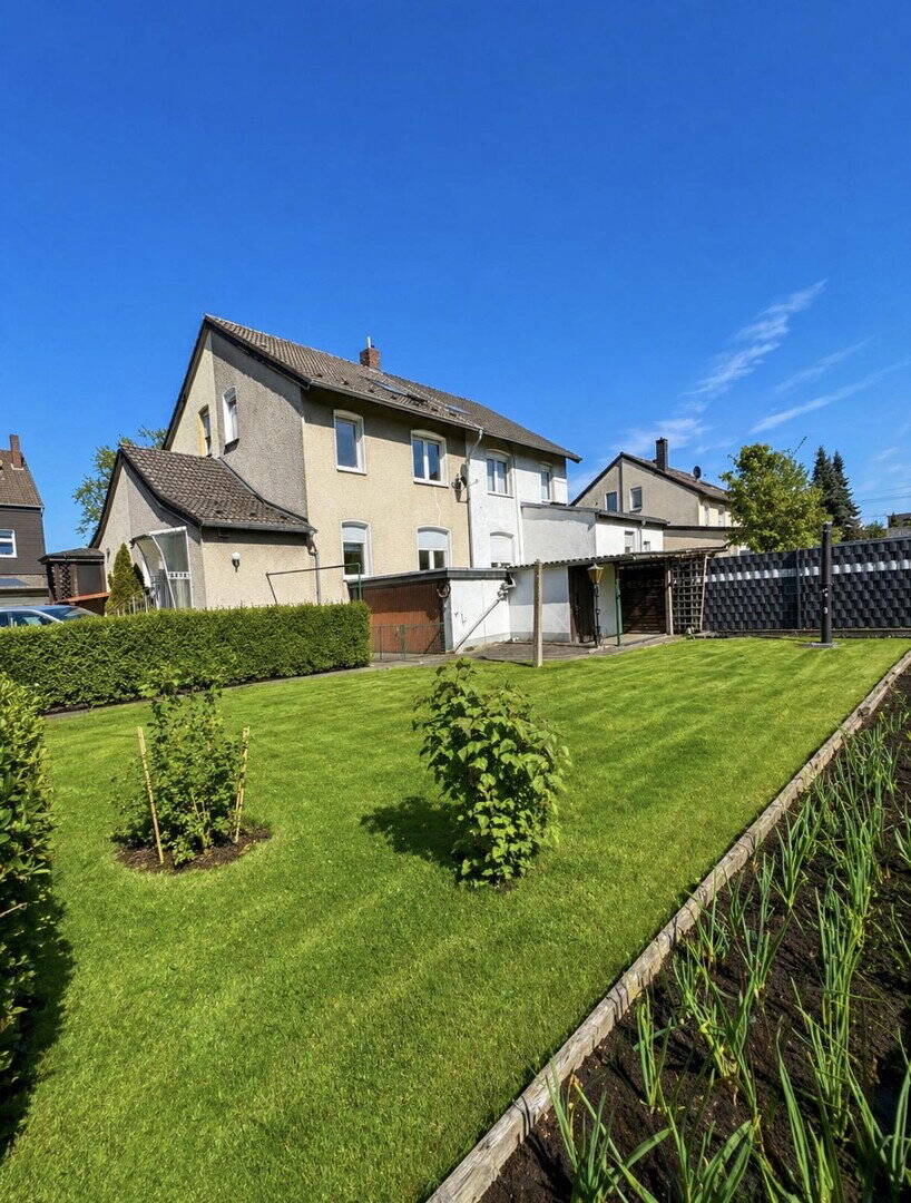 Thumbnail-Sofort einziehen statt renovieren - umfassend saniertes Reihenendhaus mit Garten