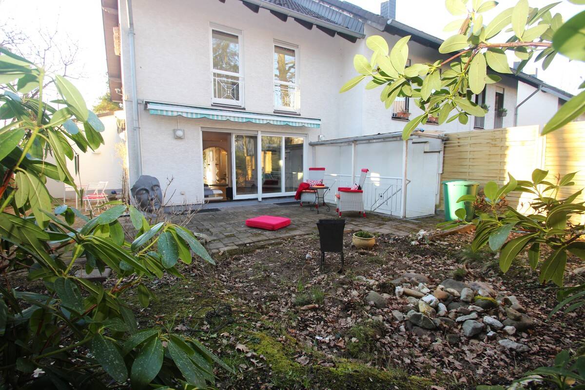 Thumbnail-Viel Platz für die ganze Familie EFH in Bonn-Heiderhof mit Terrassen, Garten und Garage