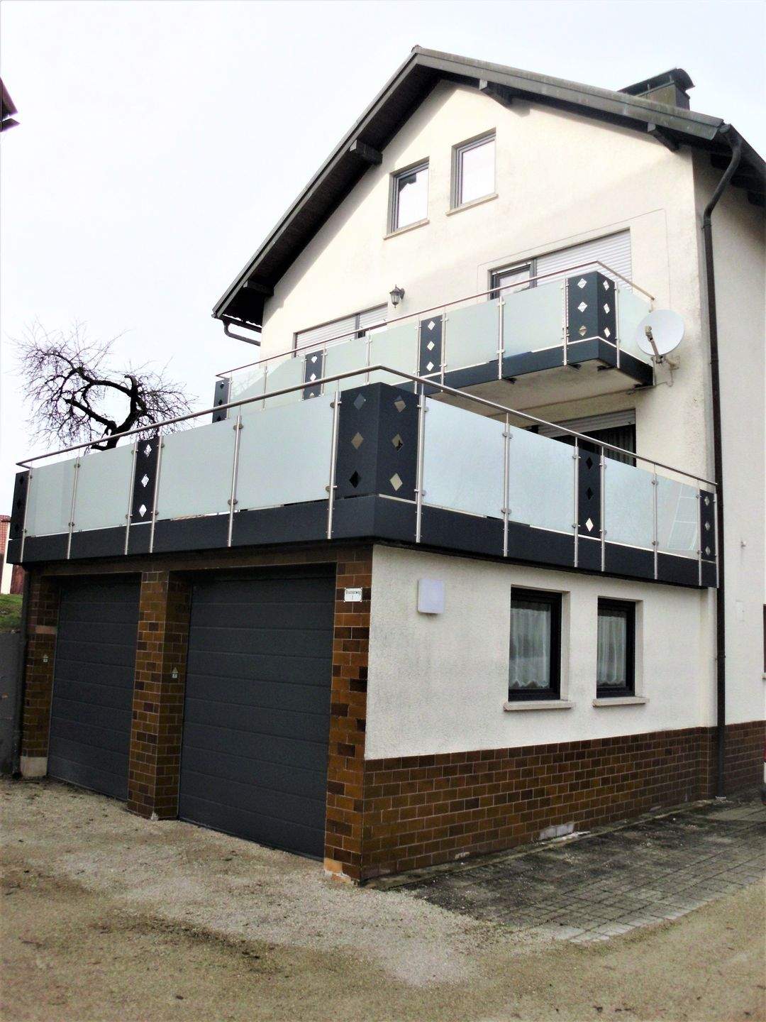 Thumbnail-Gepflegte 2-Zimmer-Wohnung mit Balkon und Garage