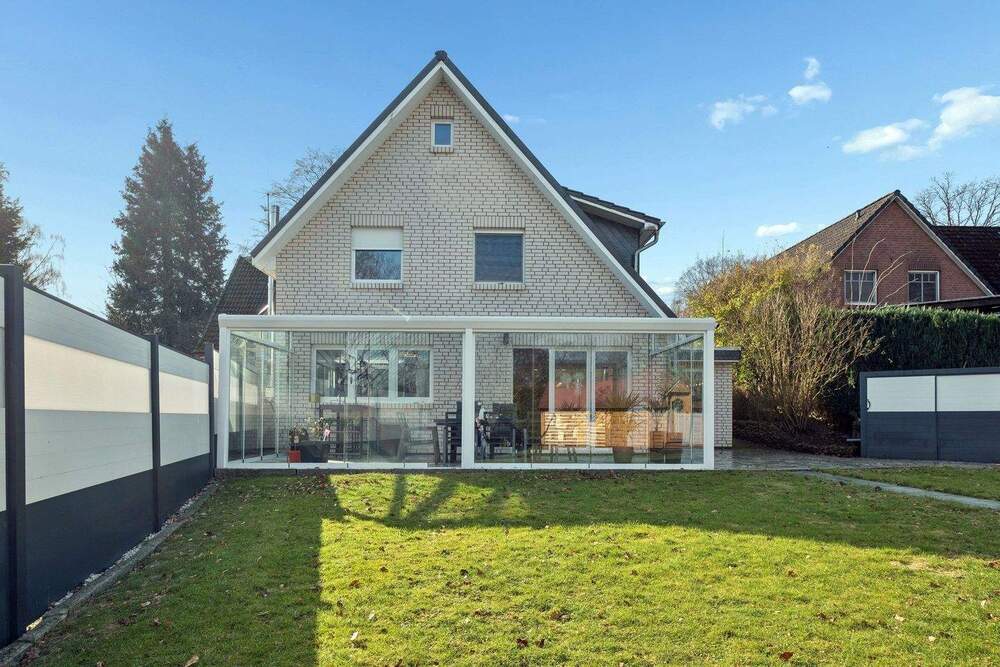 Thumbnail-Familienhaus in Rosengarten-Sottorf - Wohnen direkt am Naturschutzgebiet