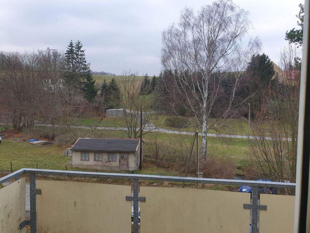 Thumbnail-geräumige 2-Raumwohnung mit Balkon in Bernstadt auf dem Eigen!