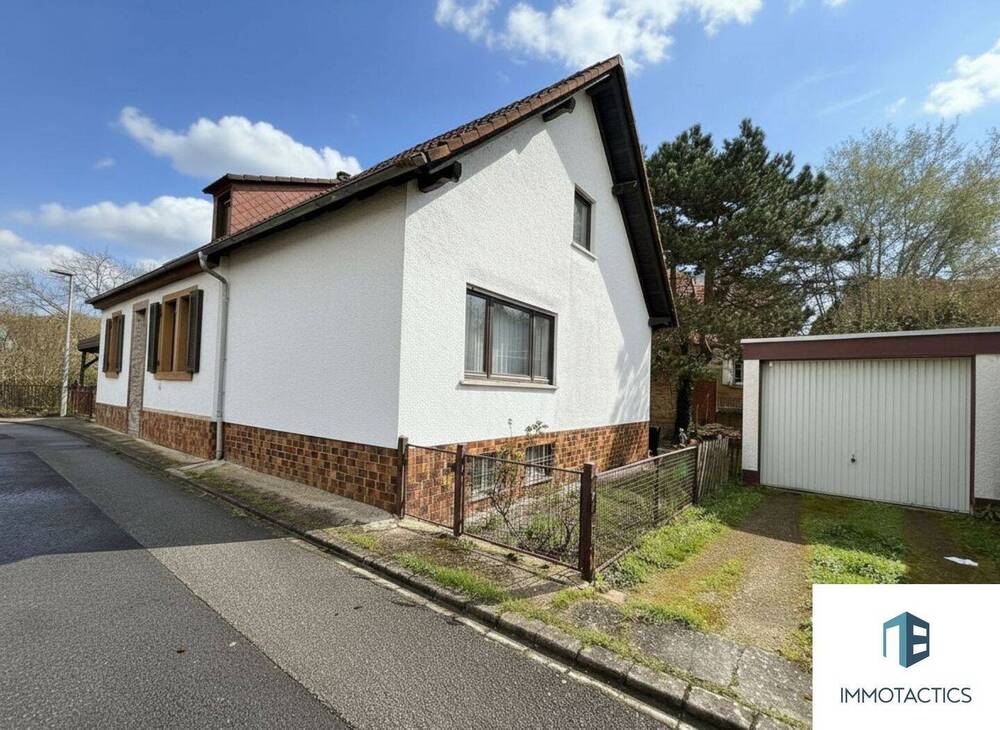 Thumbnail-Freistehendes Einfamilienhaus mit Garage, Carport und Garten in Odernheim am Glan