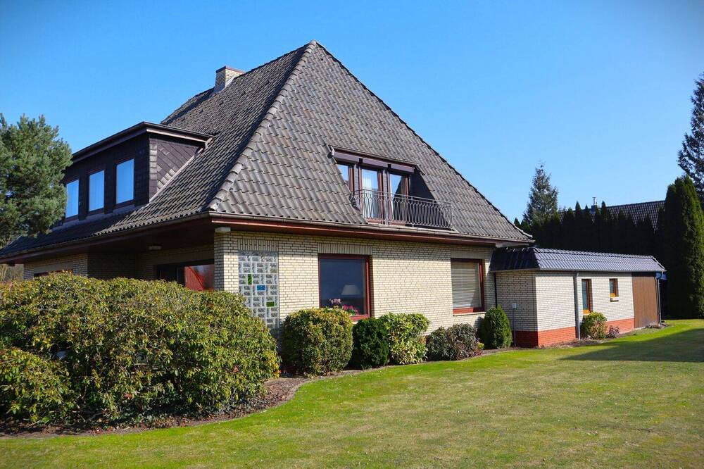 Thumbnail-Gehoben ausgestattetes Einfamilienhaus mit 8 Zimmern auf großem Grundstück in Fünfhausen