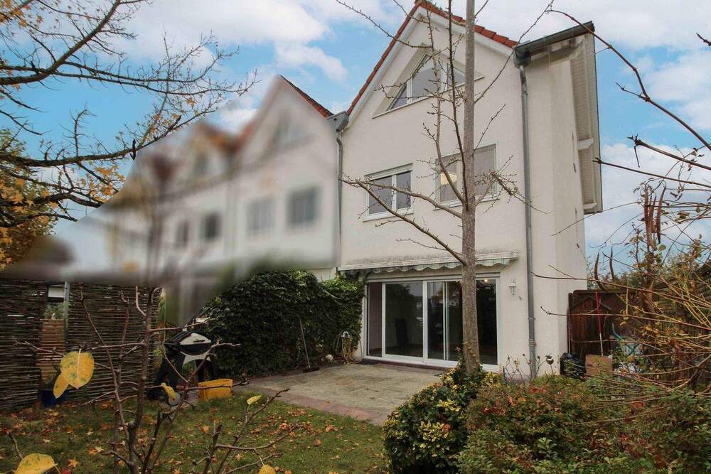 Thumbnail-Modernisiertes Reiheneckhaus in Babenhausen - Gartenidylle und eigene Tiefgarage inklusive