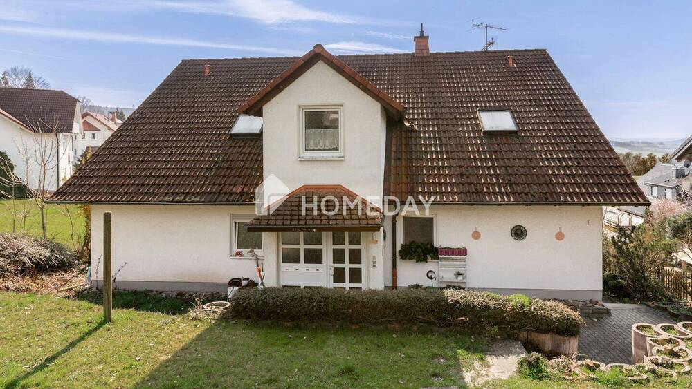 Thumbnail-Teilvermietetes Mehrfamilienhaus mit 4 Einheiten, Balkonen, Terrasse und Stellplätzen