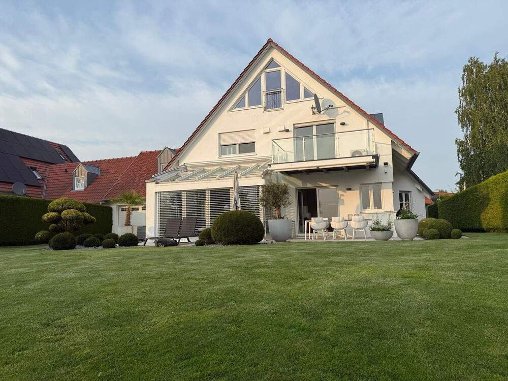 Thumbnail-Highlight am See! Einfamilienhaus mit Seezugang und Premium-Ausstattung in Steinberg am See