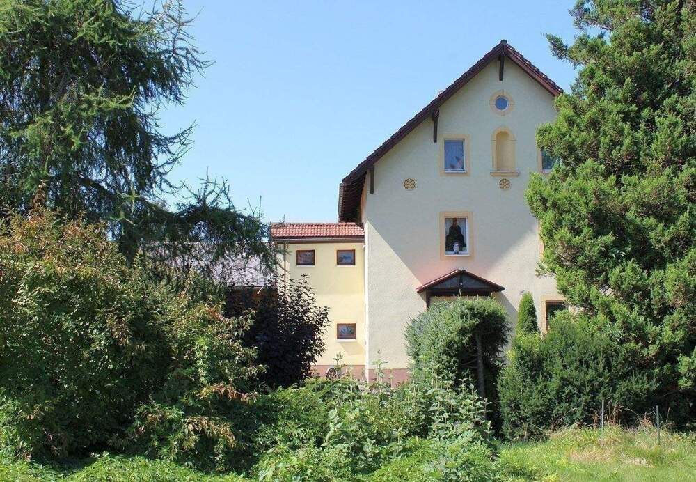 Thumbnail-Großes EFH (oder Mehrfamilienhaus) in einem Ortsteil von Dipps!