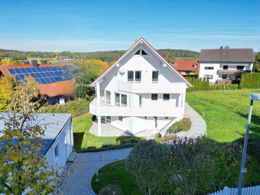 Thumbnail-Exklusives Einfamilienhaus mit Einliegerwohnung in ruhiger und attraktiver Lage