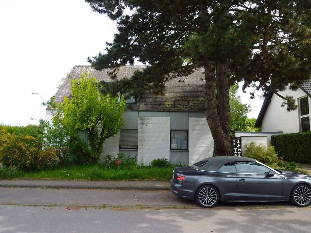 Thumbnail-Geräumiges freistehendes Einfamilienhaus in TOP Lage in ruhiger und verkehrsarmer Wohnstraße