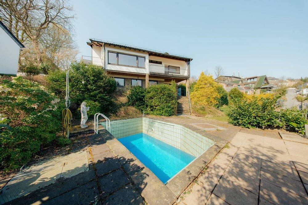 Thumbnail-Freistehendes Einfamilienhaus mit Pool und Weitblick ins Grüne