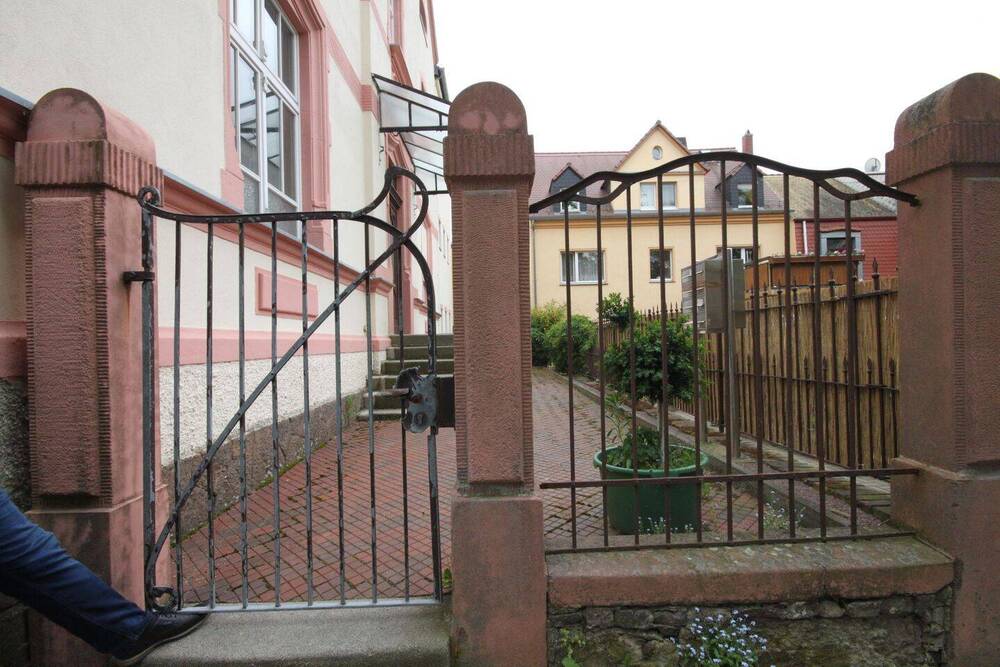 Thumbnail-Denkmalgerecht modernisiertes Wohn-Geschäftshaus im Stadtzentrum und mit Blick über Leisnig