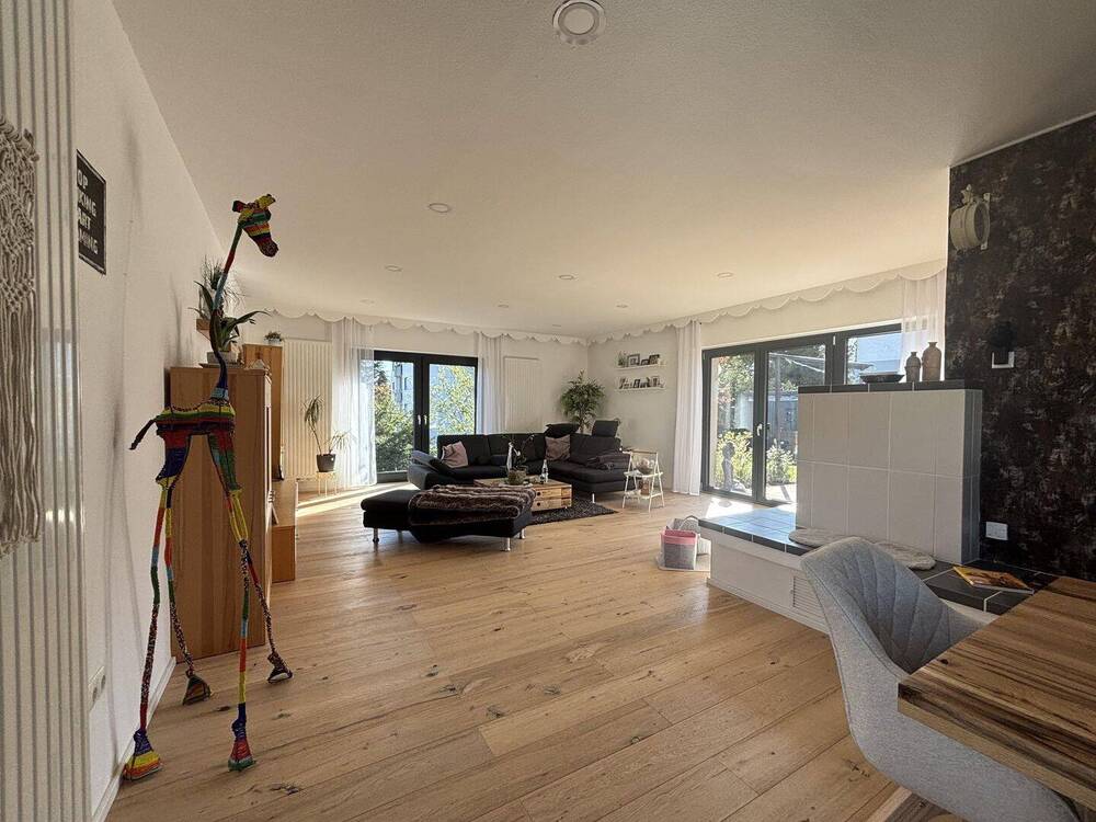 Thumbnail-Saniertes Einfamilienhaus mit Einliegerwohnung, 2 Terrassen & Garten in Schweinfurt-Haardt