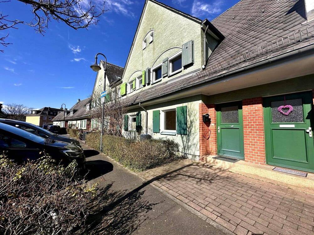 Thumbnail-Historisches Reihenhaus auf Erbpachtgrundstück in familienfreundlicher Lage