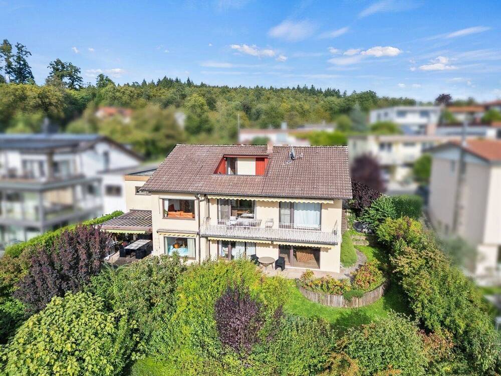 Thumbnail-In ruhiger Lage - freistehendes Einfamilienhaus mit Einliegerwohnung mit Teilsee- und Bergsicht