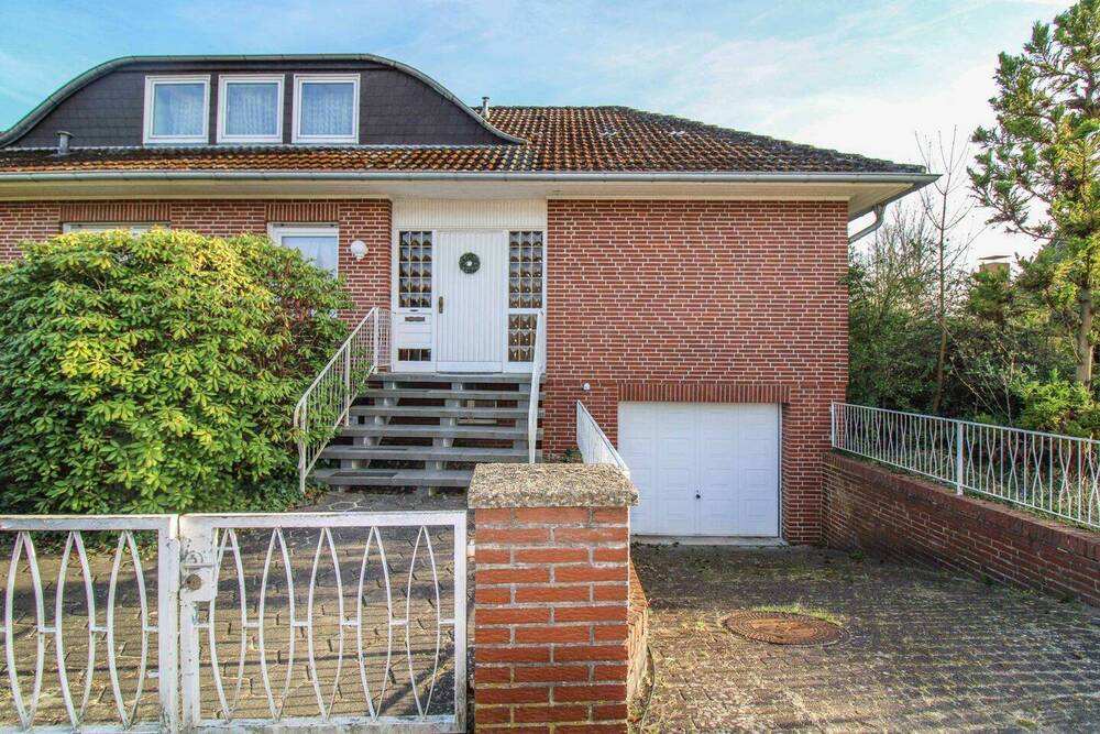 Thumbnail-Großzügiges Einfamilienhaus mit Pool, Werkstatt und großem Grundstück in ruhiger Lage von Hambühren