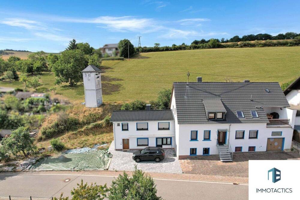 Thumbnail-Modernisiertes Zweifamilienhaus über 272 qm & 6 Stellplätzen - Mehrgenerationentraum in Hoppstädten