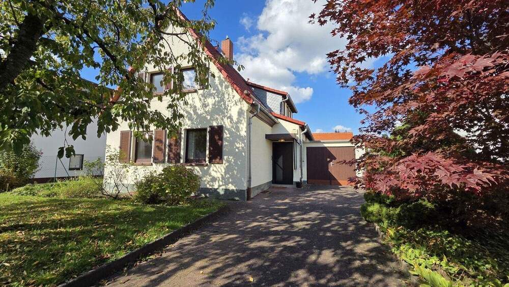 Thumbnail-Freistehendes Ein-Zweifamilienhaus mit schönem Garten und Garage - Sanierungsobjekt mit Potenzial