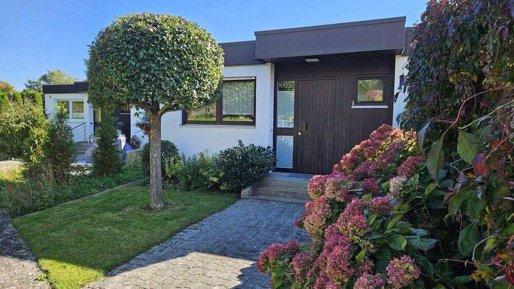 Thumbnail-Bungalow in Toplage mit großem Garten im Ingolstädter Westviertel