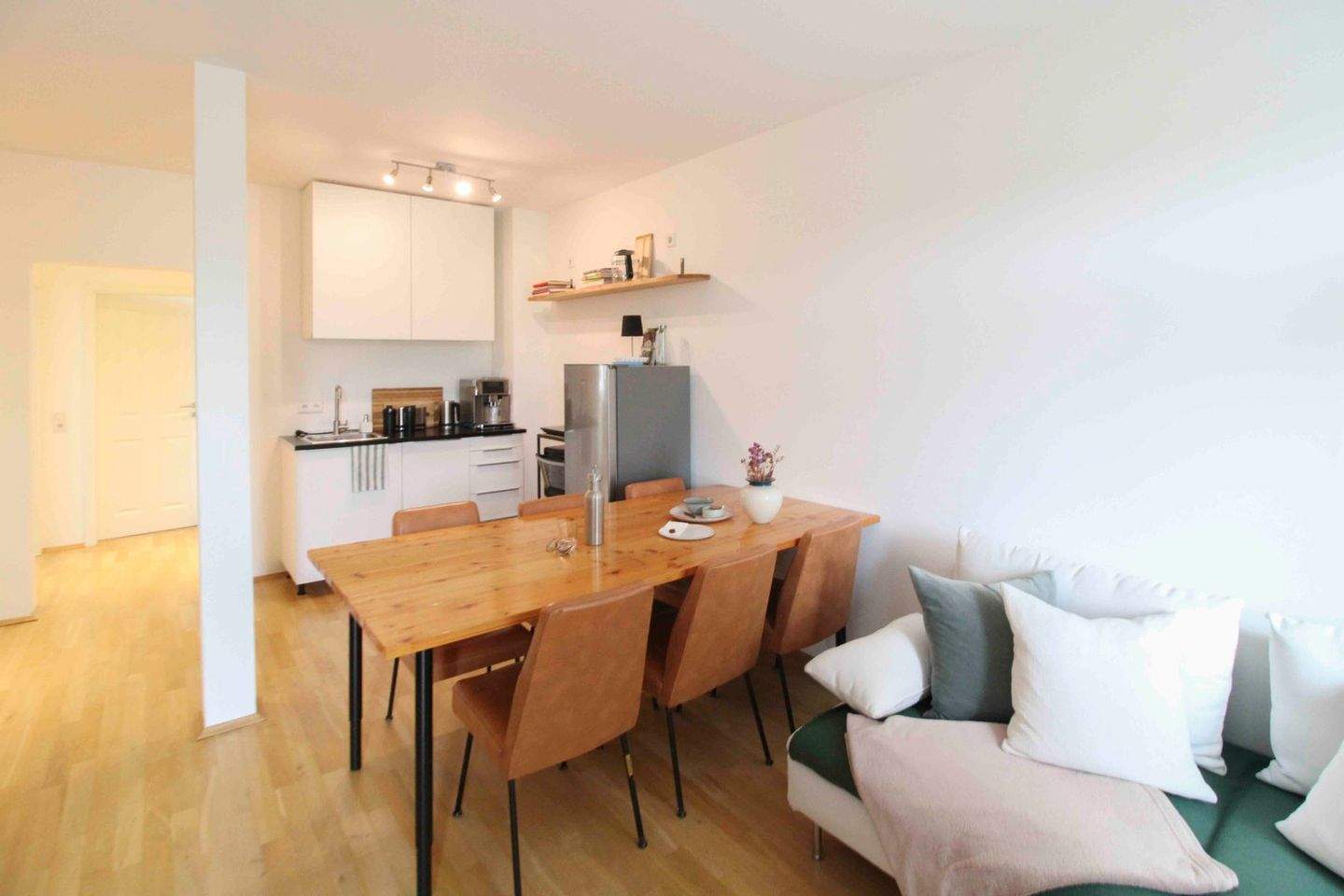 Thumbnail-Vermietete 3 Zimmer mit Balkon und Gartenanteil in ruhiger Lage - Denkmalgeschützt