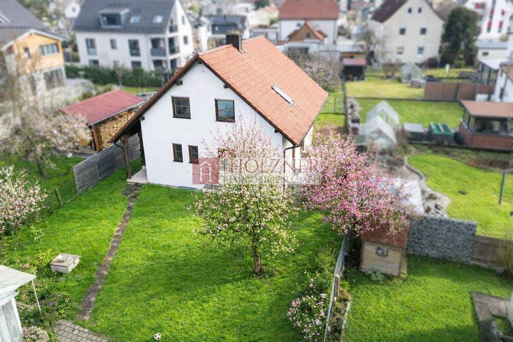 Thumbnail-Charmantes Einfamilienhaus in begehrter, ruhiger Lage der alten Wolfgangsiedlung in Landshut
