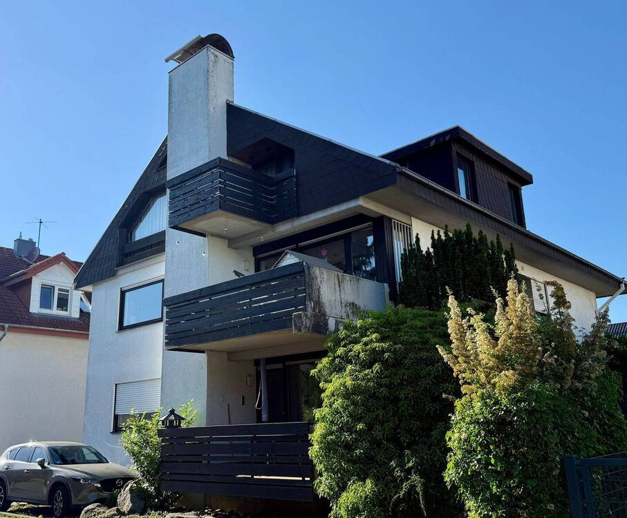 Thumbnail-Idyllisch gelegene 4 Zimmer Wohnung in Schriesheim mit 2 Terrassen und einer Garage.